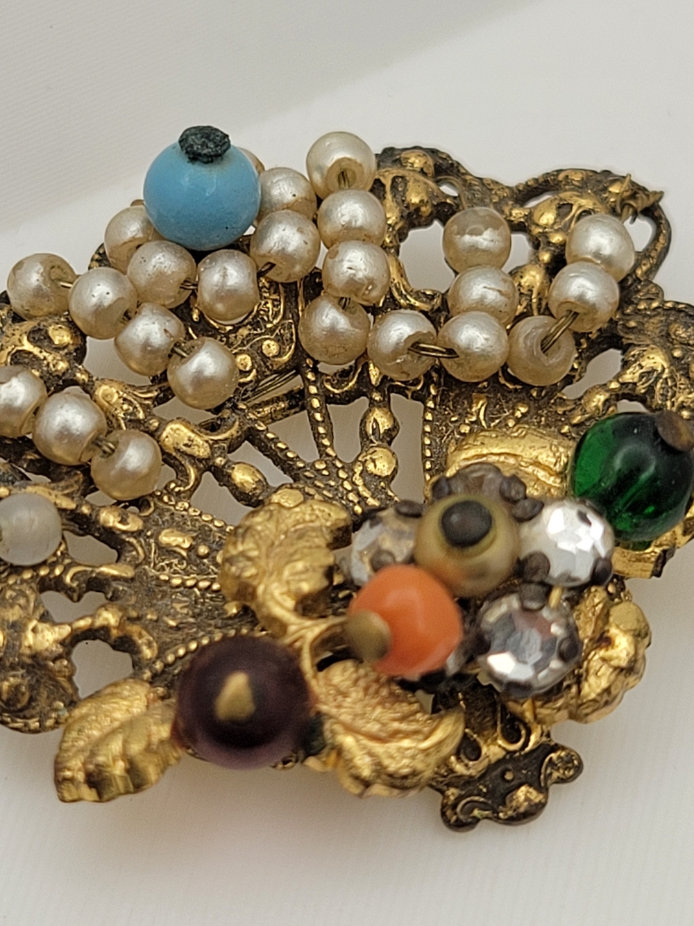Vintage Miriam Haskell Style Hand Wired Faux Pearl Multicolor Glass Bead Brooch - Picture 2 of 6